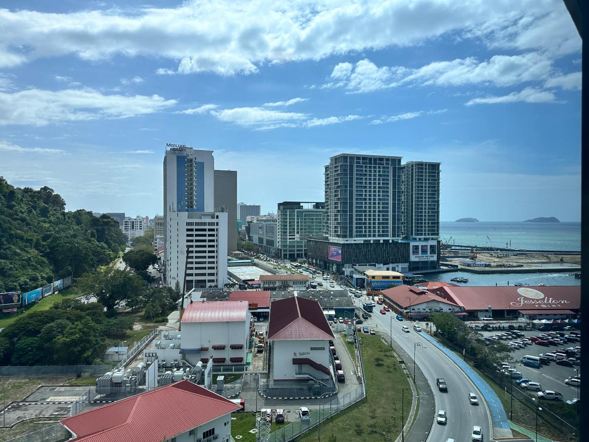 Jq1 Sea & Pool Or City View Wifi I Washing Machine For Some Units I Cuckoo Water Jesselton Quay By R2 Kota Kinabalu Kültér fotó