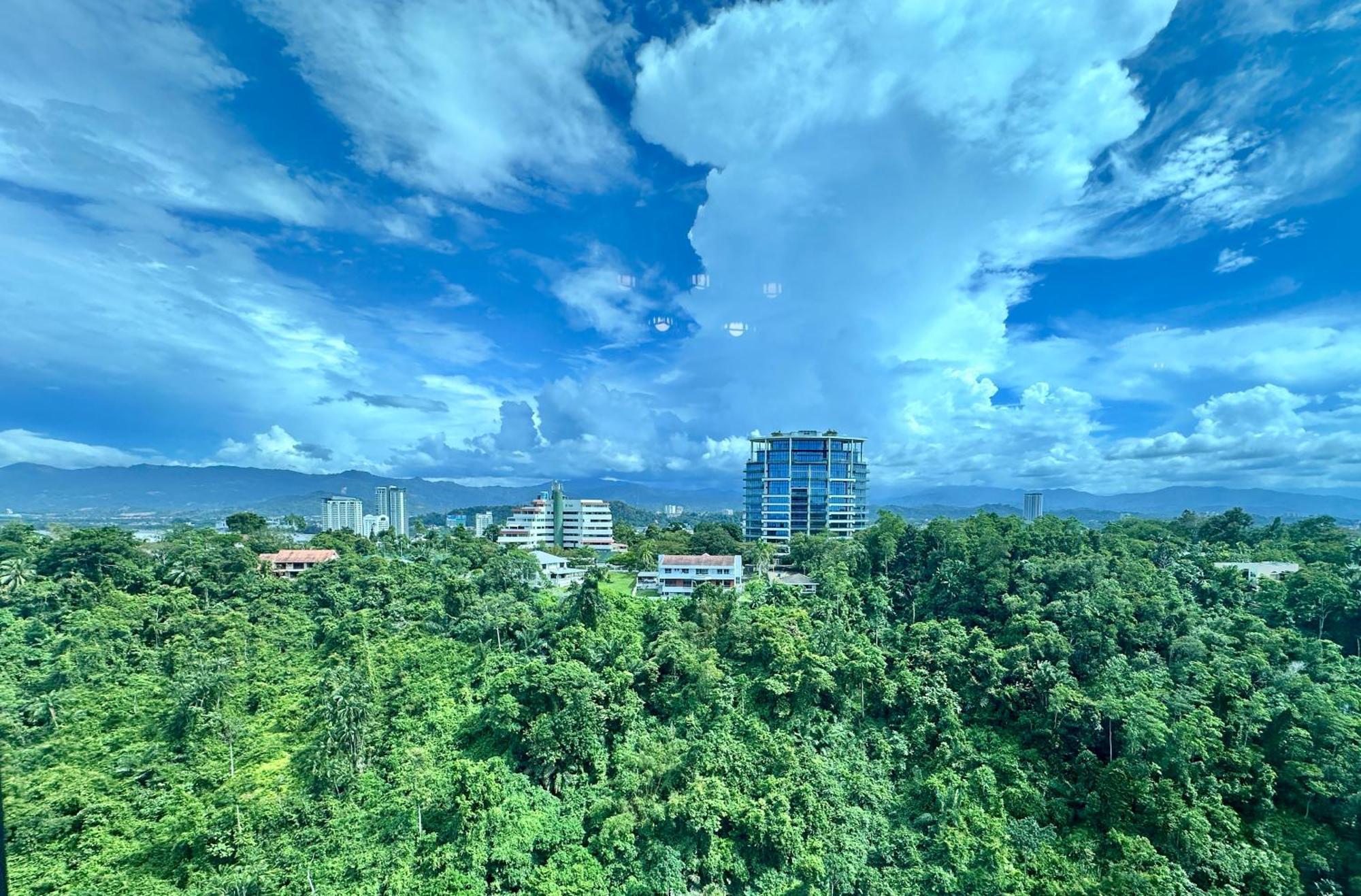 Jq1 Sea & Pool Or City View Wifi I Washing Machine For Some Units I Cuckoo Water Jesselton Quay By R2 Kota Kinabalu Kültér fotó